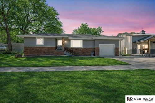 513 Main St, Louisville, NE, 68037-6063 | Card Image