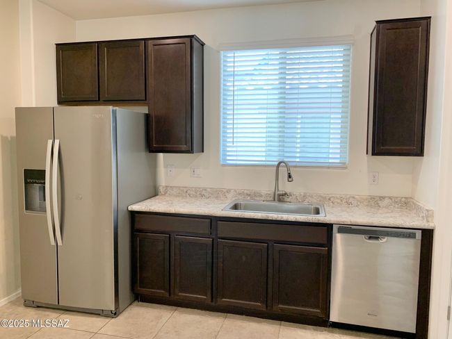 Kitchen | Image 12