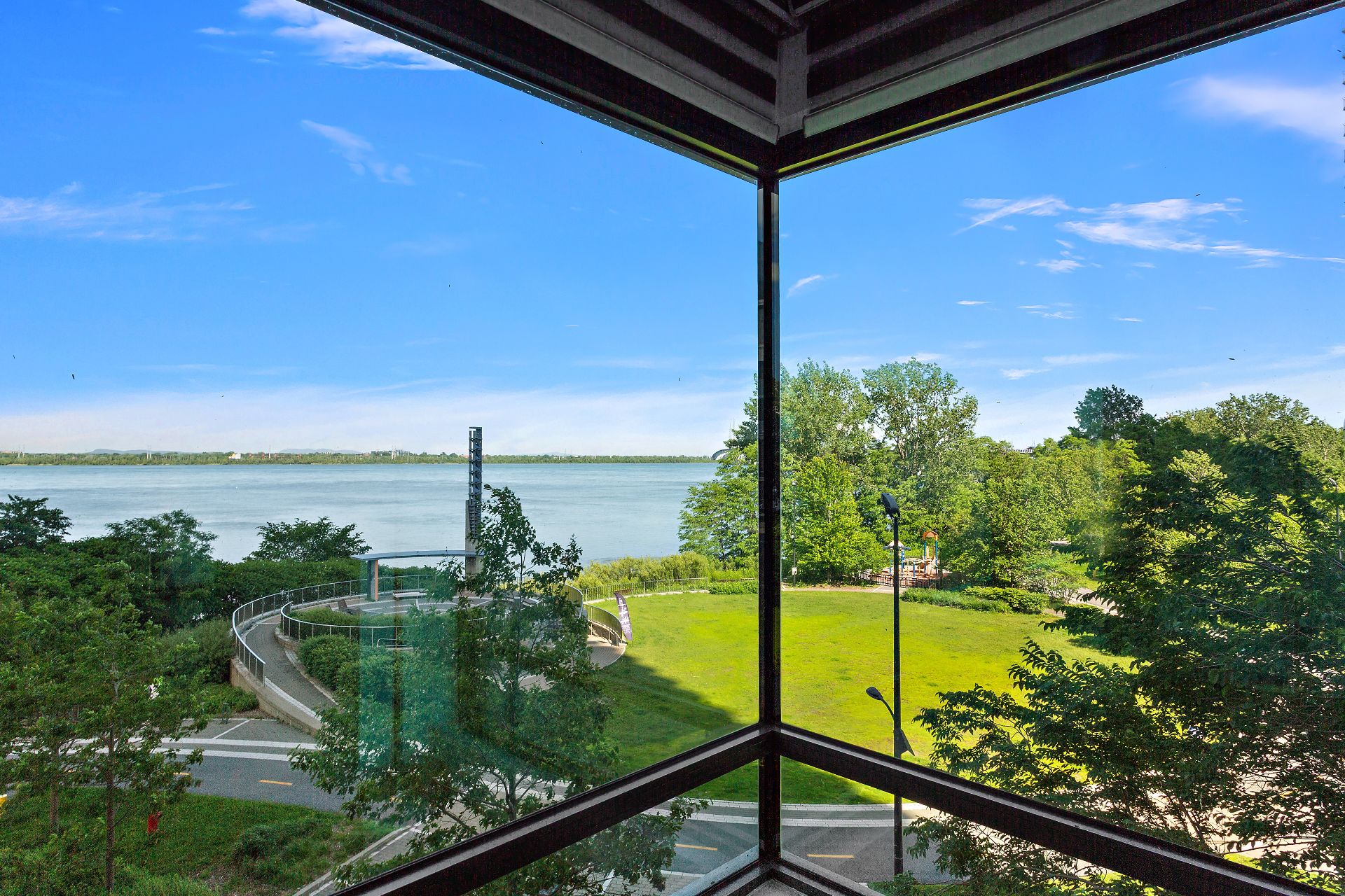 Residential in Montréal (Verdun/Île-des-Sœurs) 2