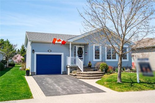 136 Glenariff Dr, Freelton, ON, L8B1A5 | Card Image