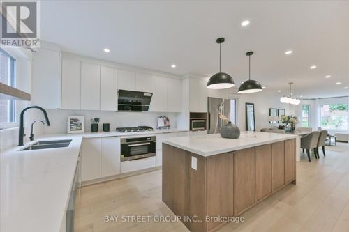 49 Cygnus Dr, Richmond Hill, ON, L4C8P1 | Card Image