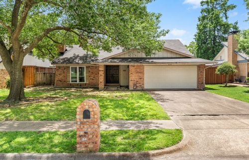 826 Via Valencia, Mesquite, TX, 75150-3028 | Card Image