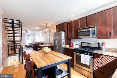 235 S Robinson St, BALTIMORE, MD, 21224-2215 | Card Image