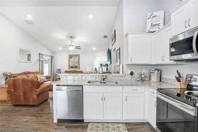 6837 Abbywood Ln, House other with 3 bedrooms, 2 bathrooms and null parking in Zephyrhills FL | Image 12