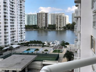 902 - 18011 Biscayne Blvd, Condo with 2 bedrooms, 2 bathrooms and null parking in Aventura FL | Image 1