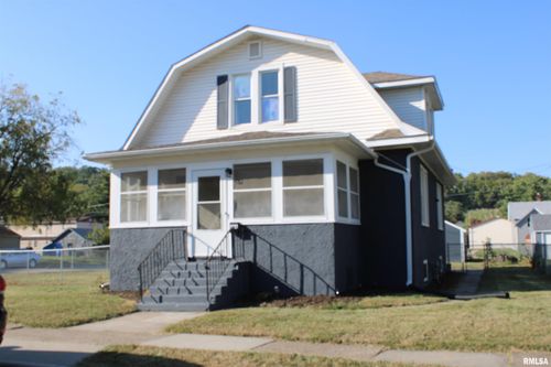 3712 Johnson Ave, Davenport, IA, 52802-2526 | Card Image