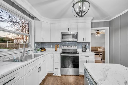 555 Ashe Ave, New Johnsonville, TN, 37134-9681 | Card Image