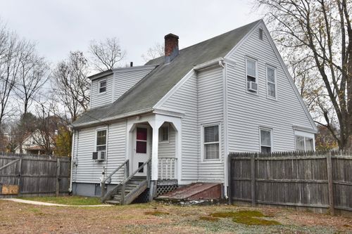 106 Brookdale Ln, Waterbury, CT, 06705-1802 | Card Image