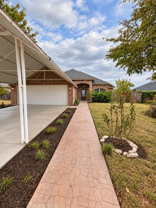 105 Johnson Ln, Hillsboro, TX, 76645-3561 | Card Image