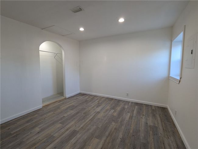 410 E Willis St, House other with 2 bedrooms, 1 bathrooms and null parking in Odem TX | Image 24