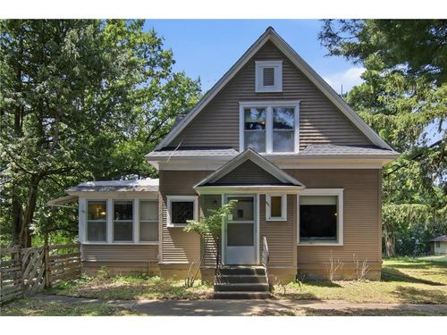 1001 13th Street, MENOMONIE, WI, 54751 | Card Image