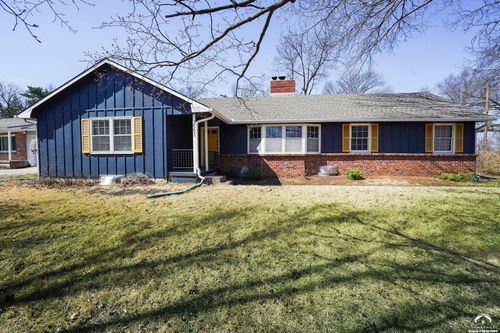 2503 Alabama St, Lawrence, KS, 66046-4523 | Card Image