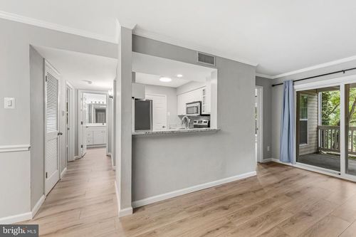 101-1501 Lincoln Way, MCLEAN, VA, 22102-5802 | Card Image
