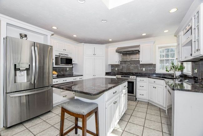 4 Old Logging Rd, House other with 5 bedrooms, 4 bathrooms and 4 parking in Marion MA | Image 11
