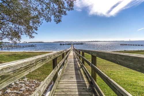 a-1367 W Highway 98, Mary Esther, FL, 32569-2522 | Card Image