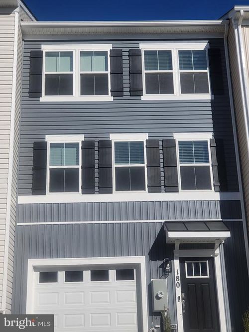 180 Munsee Cir, WINCHESTER, VA, 22602-7940 | Card Image