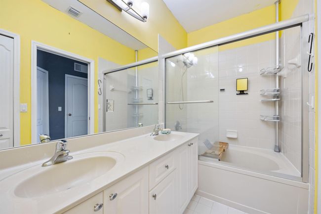 141 - 2122 Shoma Dr, Condo with 3 bedrooms, 3 bathrooms and null parking in Royal Palm Beach FL | Image 15