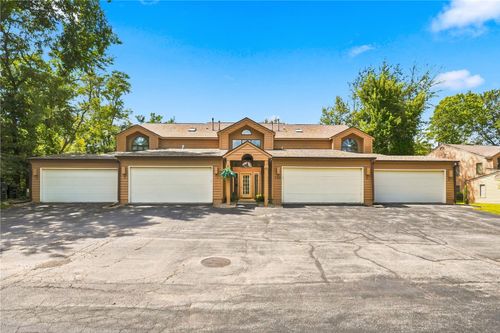 2-755 E Post Rd Se, Cedar Rapids, IA, 52403-2096 | Card Image