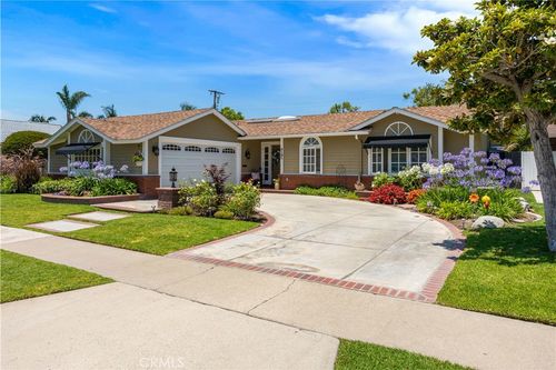 3191 Woodstock Rd, Rossmoor, CA, 90720-4522 | Card Image