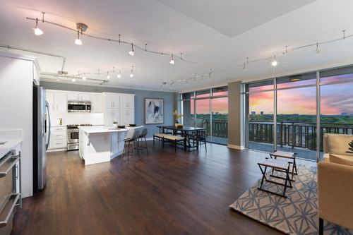 apt-701-6211 W Northwest Hwy, Dallas, TX, 75225-3423 | Card Image