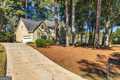 121 Tamerlane, Peachtree City, GA, 30269-2700 | Card Image