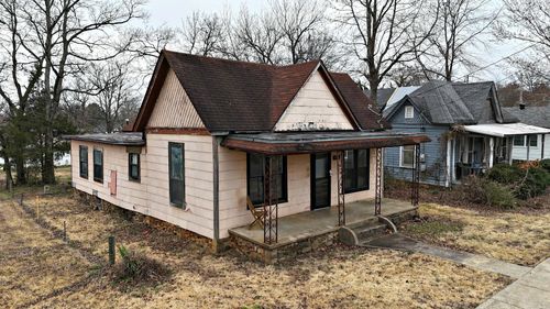 1105 7th St, Mena, AR, 71953 | Card Image