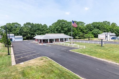 6595 Post Rd, North Kingstown, RI, 02852-1831 | Card Image