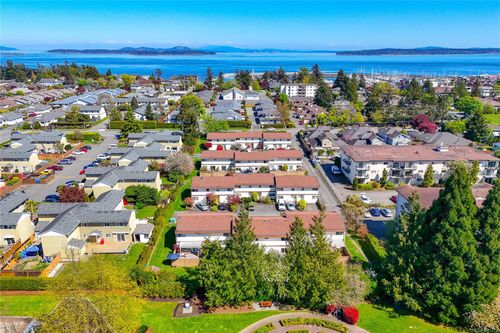 6-10046 Fifth St, Sidney, BC, V8L2X9 | Card Image