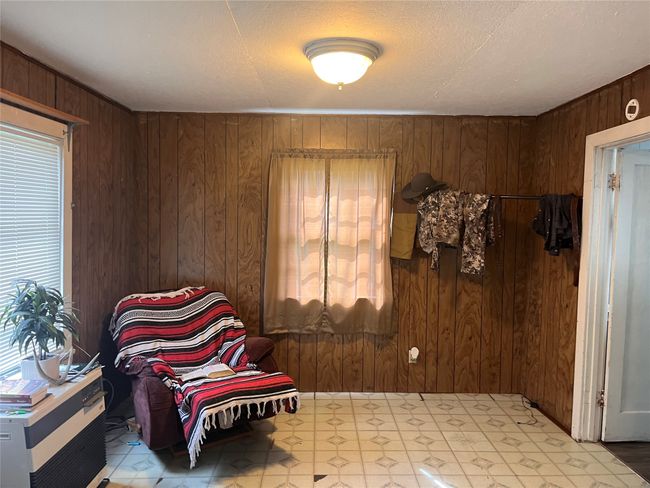 living room | Image 27