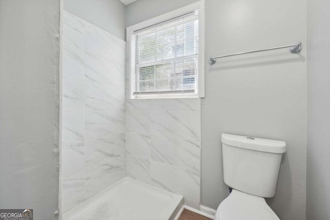 827 Mountain View Dr, House other with 4 bedrooms, 4 bathrooms and 4 parking in Stone Mountain GA | Image 11