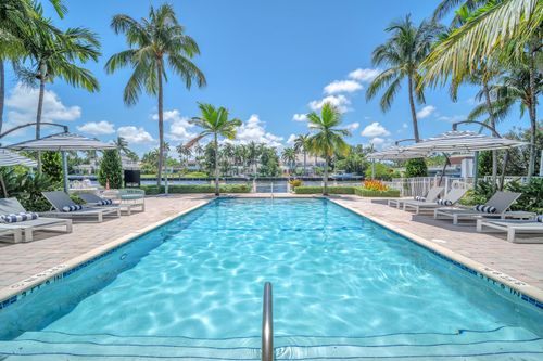 1015 Spanish River Rd, Boca Raton, FL, 33432-7677 | Card Image