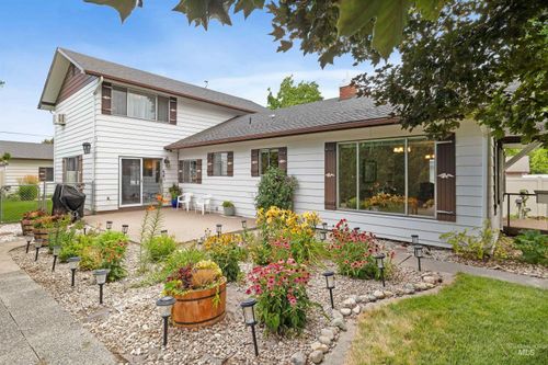 421 E Avenue E, Jerome, ID, 83338-3228 | Card Image