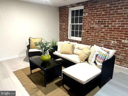 4 Orchard Way N, ROCKVILLE, MD, 20854-6128 | Card Image