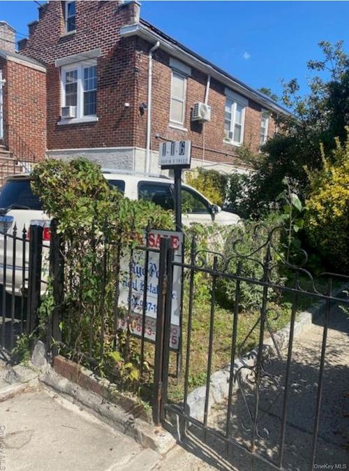 116 Gavin St, Yonkers, NY, 10701-5648 | Card Image