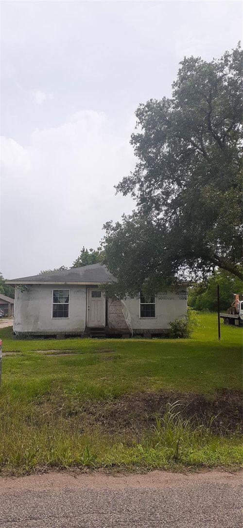 921 Davis, Arcola, TX, 77583-2007 | Card Image