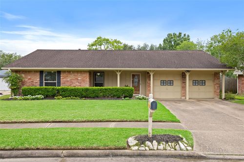 1922 Crooked Creek Ln, Pearland, TX, 77581-5612 | Card Image