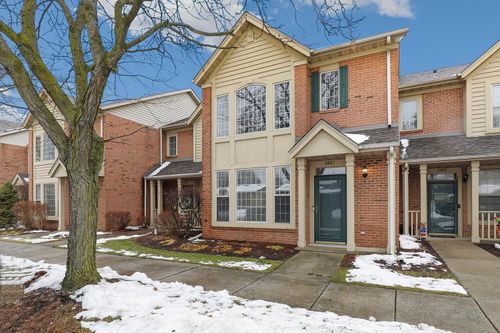 2921 Clough Ave, Highland, IN, 46322-3564 | Card Image