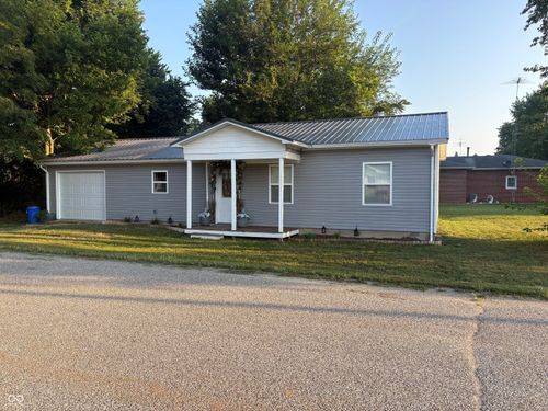402 W Maple St, Cayuga, IN, 47928-8245 | Card Image