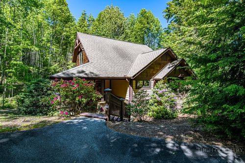 485 Woodlake Loop Rd, Elk Park, NC, 28622 | Card Image
