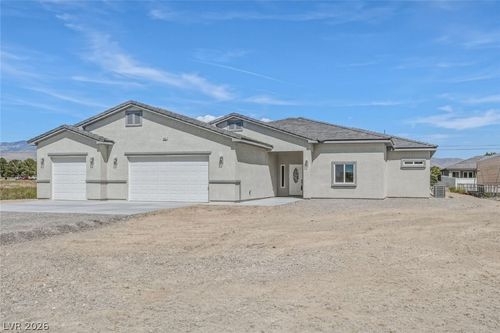 2981 S Torrey Pines Ave, Pahrump, NV, 89048-8277 | Card Image
