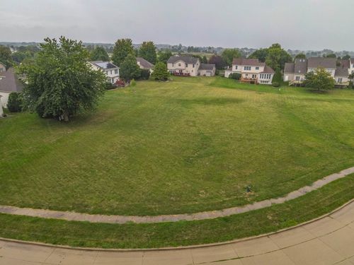 69 Pebblebrook Ct, Bloomington, IL, 61705-6300 | Card Image