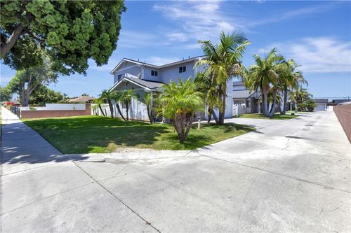 12725 Barlin Ave, Downey, CA, 90242-3808 | Card Image