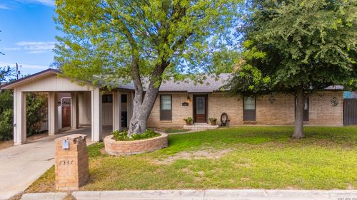 2347 Edna Dr, Eagle Pass, TX, 78852-4435 | Card Image