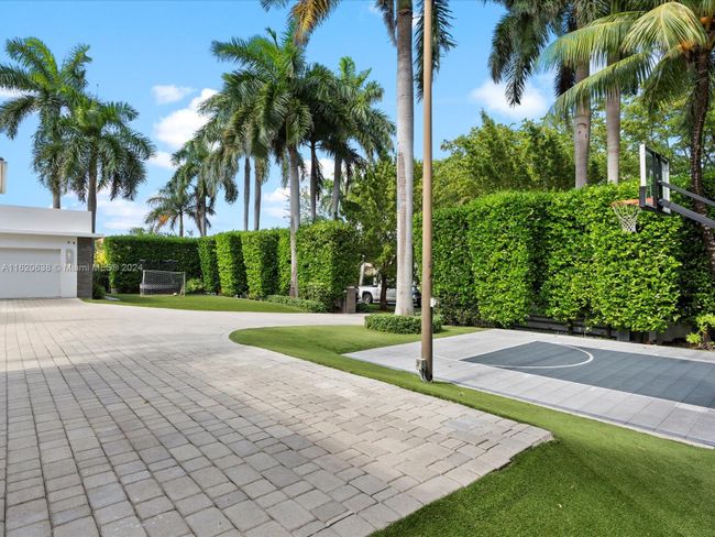 224 S Island, House other with 4 bedrooms, 6 bathrooms and null parking in Golden Beach FL | Image 13