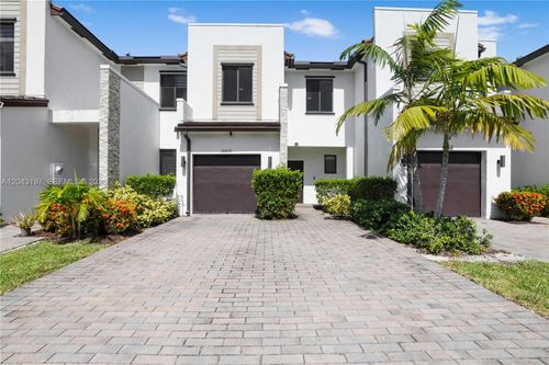 20610 Ne 5th Pl, Miami, FL, 33179-3574 | Card Image