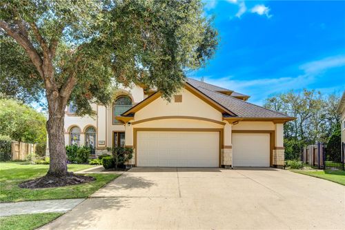 5207 Eagle Pointe Ct, Sugar Land, TX, 77479-4216 | Card Image