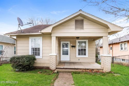 912 W Scott Ave, Knoxville, TN, 37921 | Card Image