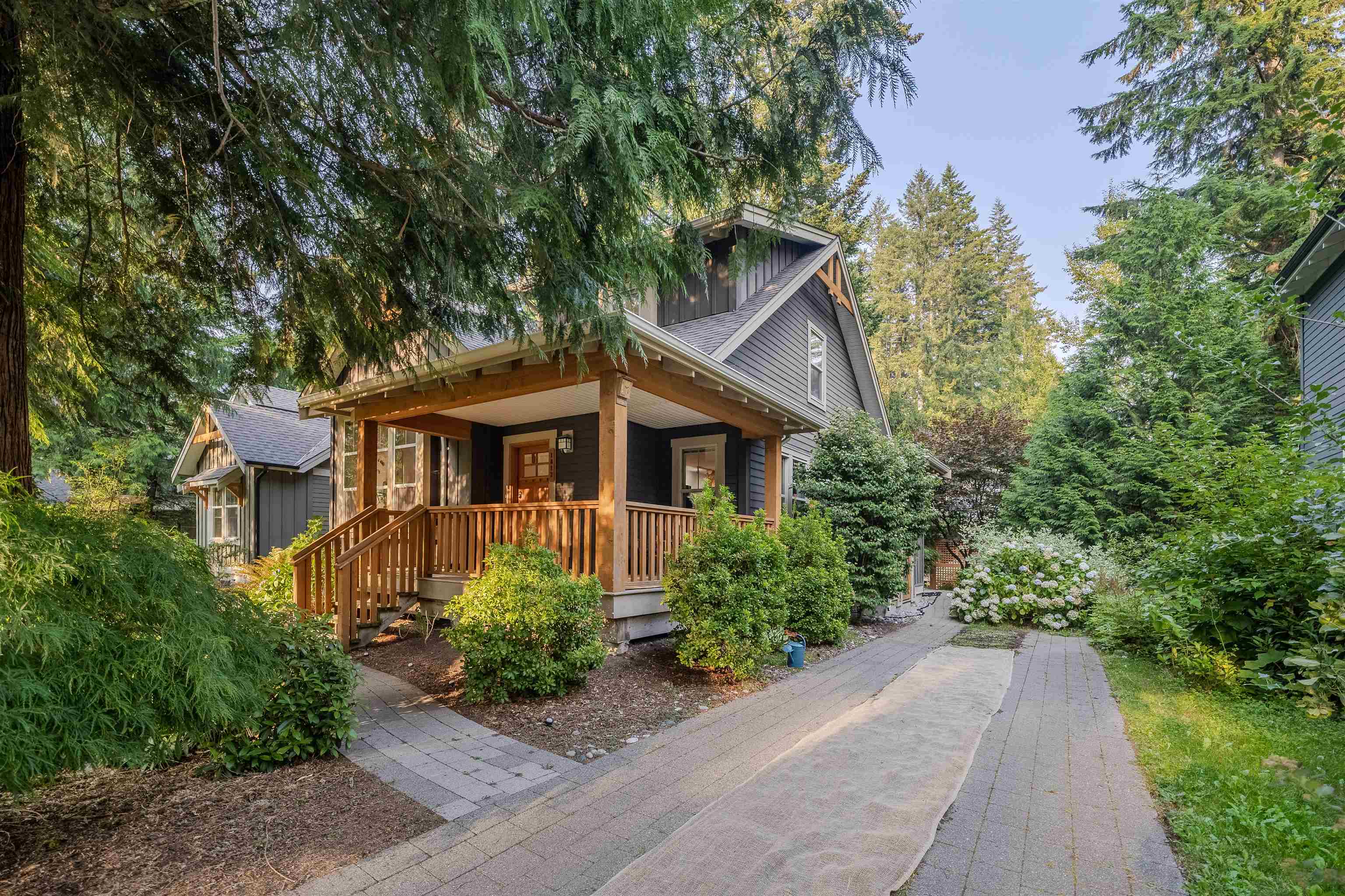 Residential in Lindell Beach 3