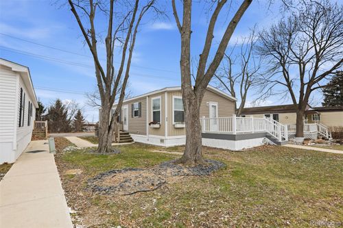33 Bluebird Hill Dr, Lake Orion, MI, 48359-1806 | Card Image