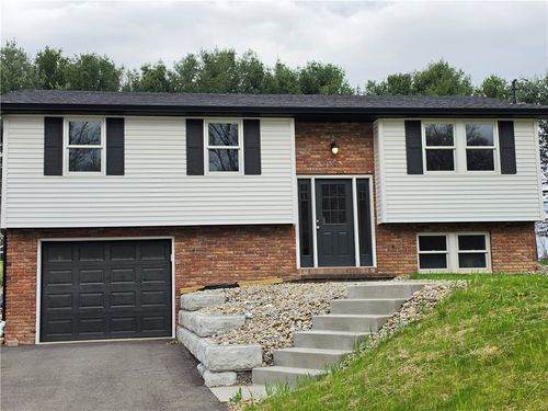 111 Robinson Run Rd, Butler, PA, 16002-8821 | Card Image